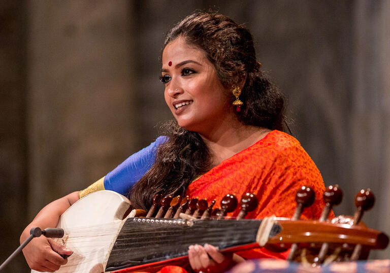 Image of Debasmita Bhattacharya playing the sitar