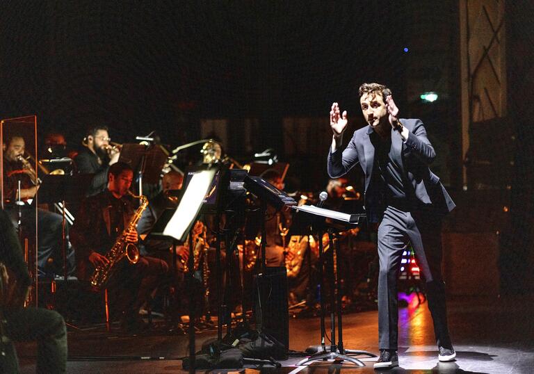 Justin Hurwitz conducting Whiplash in concert
