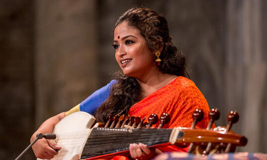 Image of Debasmita Bhattacharya playing the sitar